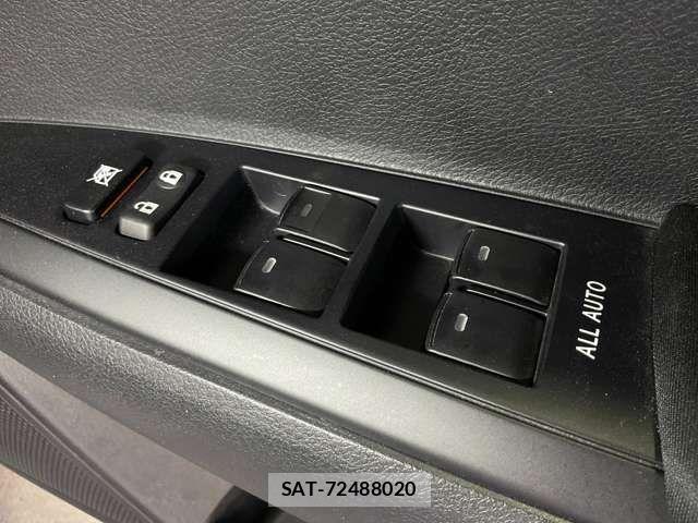 Toyota COROLLA AXIO 2015-07 8244858-14
