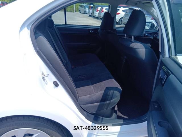 Toyota COROLLA AXIO 2019-04 8282304-2