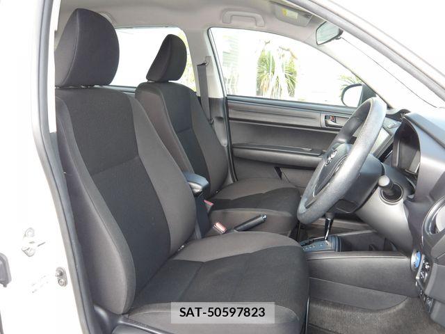 Toyota COROLLA AXIO 2023-06 8313743-17