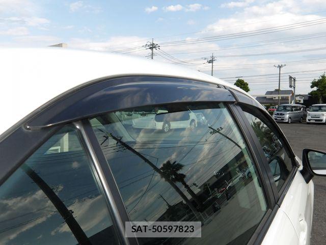 Toyota COROLLA AXIO 2023-06 8313743-21