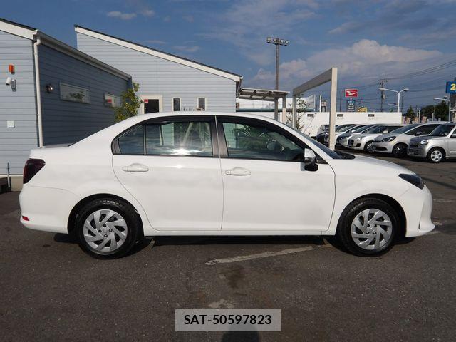 Toyota COROLLA AXIO 2023-06 8313743-29