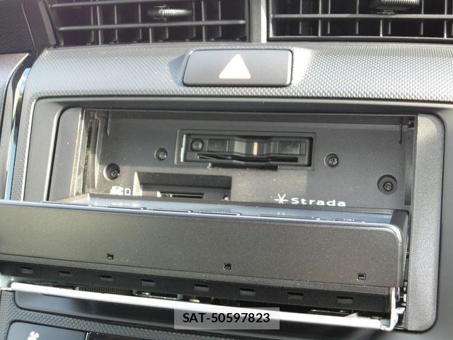 Toyota COROLLA AXIO 2023-06 8313743-7