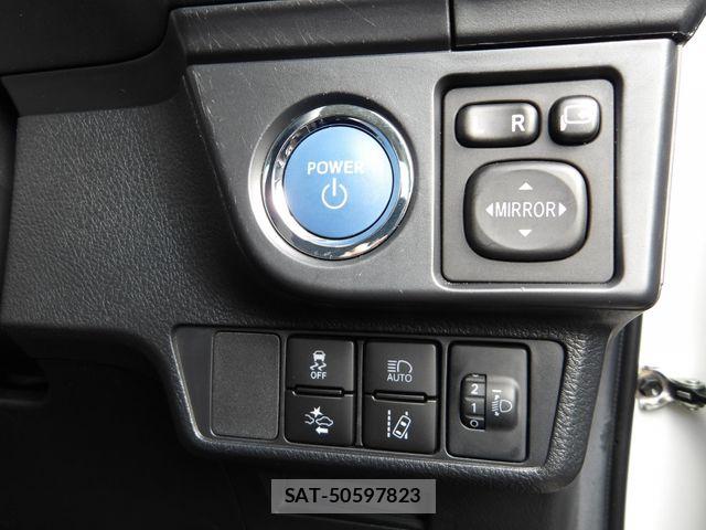 Toyota COROLLA AXIO 2023-06 8313743-8