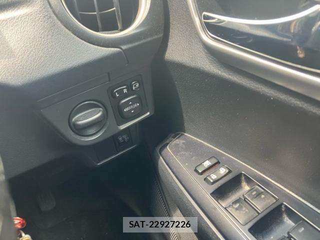 Toyota COROLLA AXIO 2013-12 8313744-14