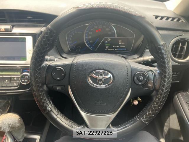 Toyota COROLLA AXIO 2013-12 8313744-15