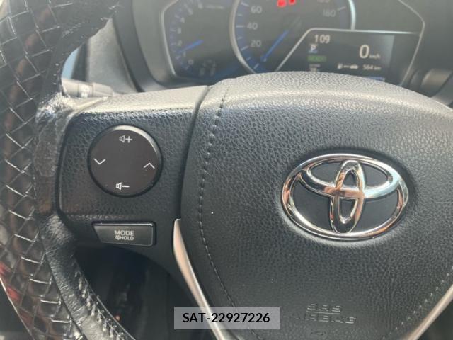 Toyota COROLLA AXIO 2013-12 8313744-18
