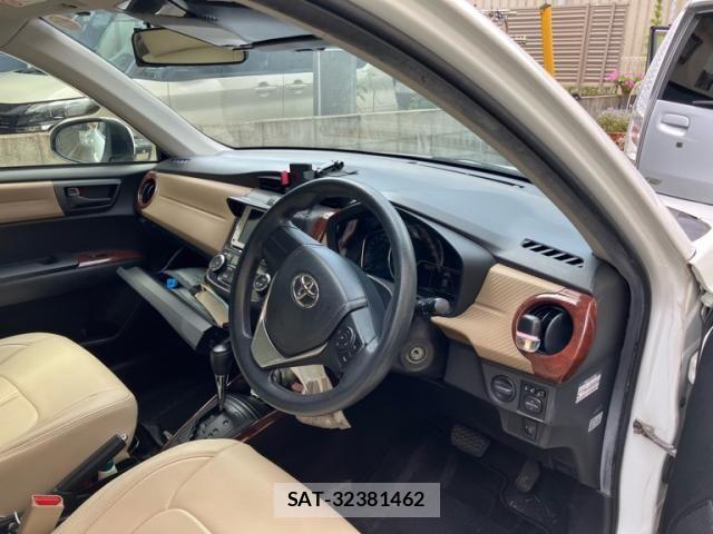 Toyota COROLLA AXIO 2014-04 8335261-11