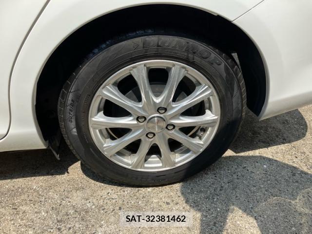 Toyota COROLLA AXIO 2014-04 8335261-8