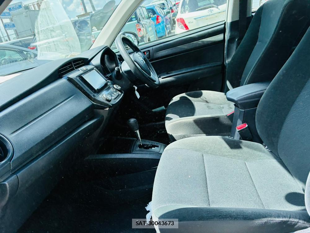 Toyota COROLLA AXIO 2019-06 8240830-10