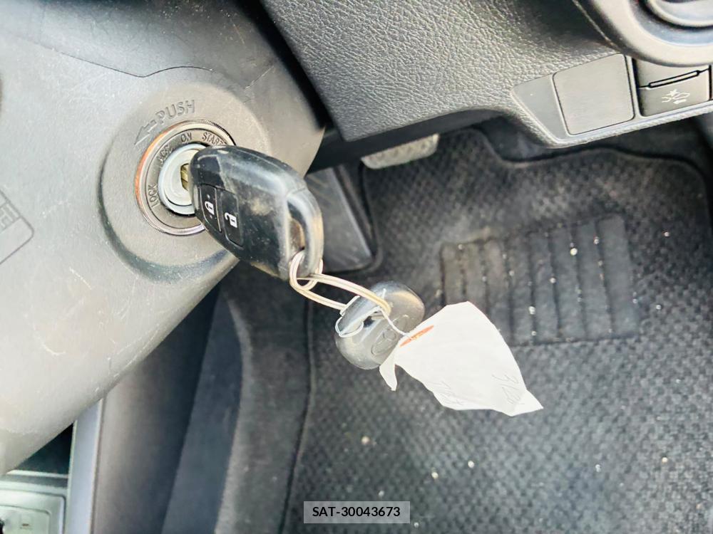 Toyota COROLLA AXIO 2019-06 8240830-16