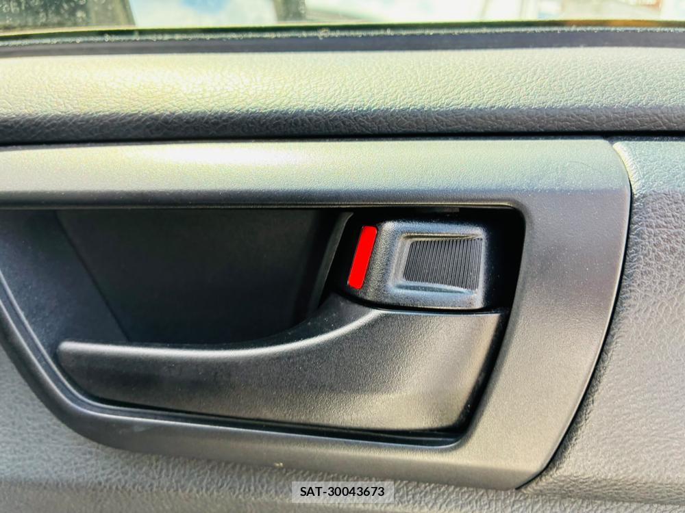 Toyota COROLLA AXIO 2019-06 8240830-21