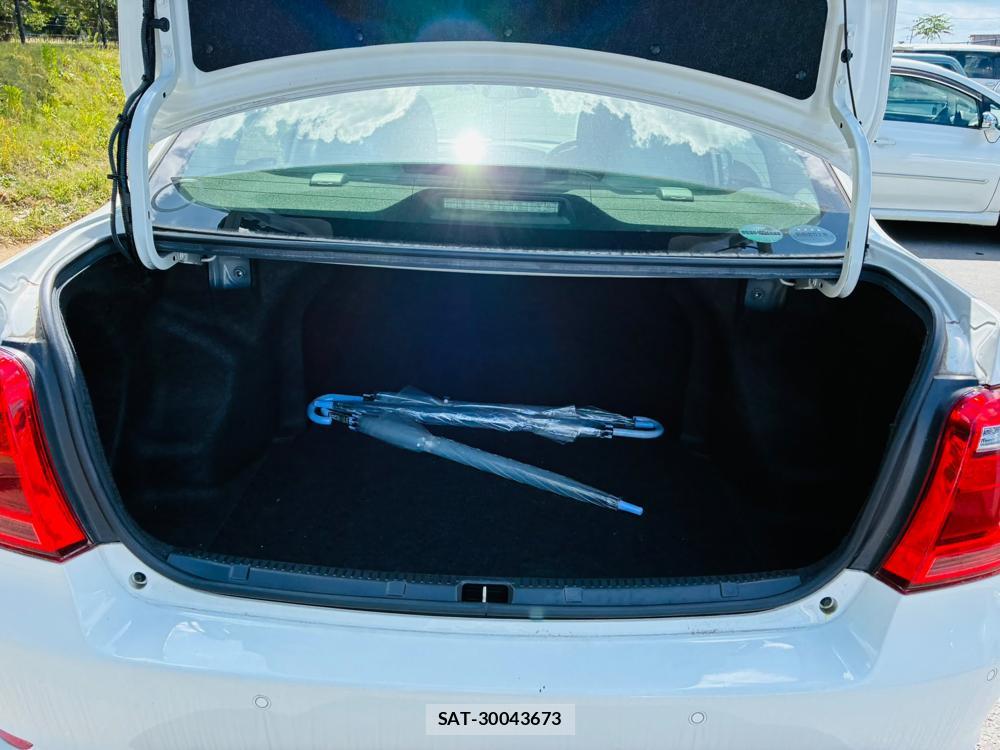 Toyota COROLLA AXIO 2019-06 8240830-25