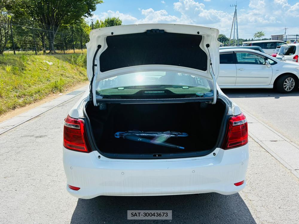 Toyota COROLLA AXIO 2019-06 8240830-26