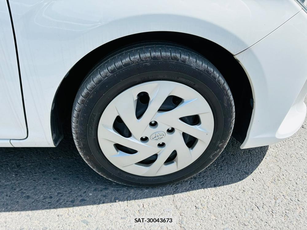 Toyota COROLLA AXIO 2019-06 8240830-28