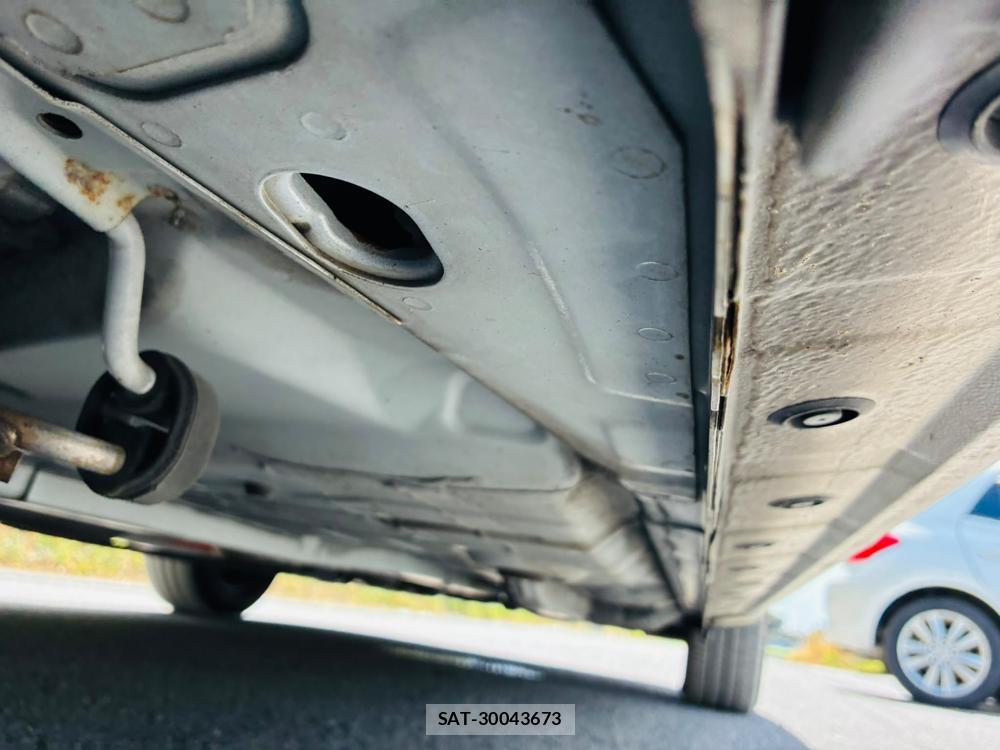 Toyota COROLLA AXIO 2019-06 8240830-36