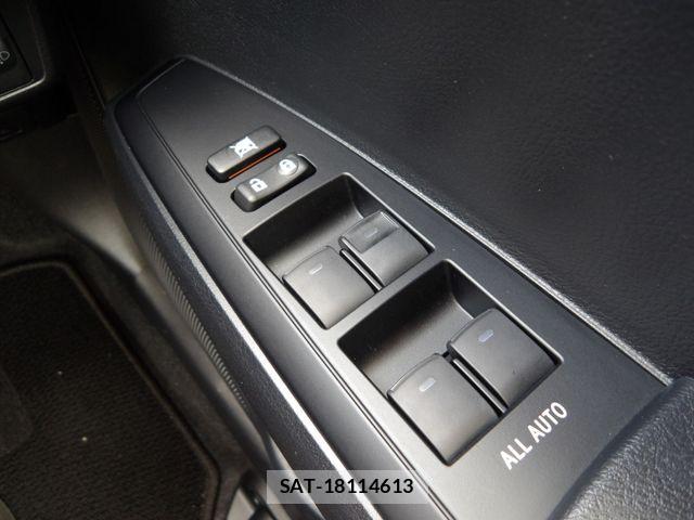 Toyota COROLLA AXIO 2023-05 8354170-12
