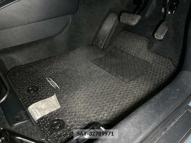 Toyota COROLLA AXIO 2015-07 8485167-17