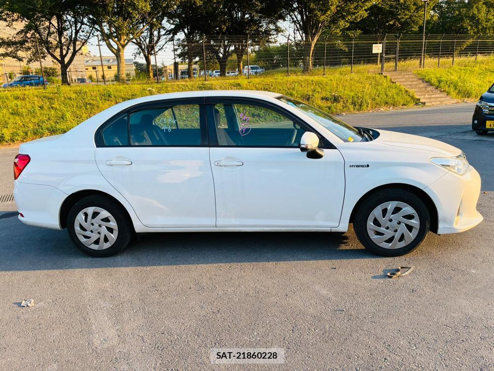 Toyota COROLLA AXIO 2019-03 8282296-5