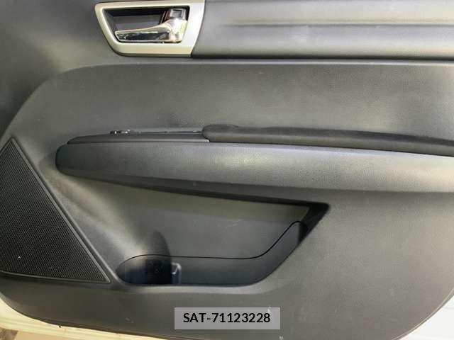 Toyota COROLLA AXIO 2014-11 8626194-15