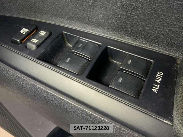 Toyota COROLLA AXIO 2014-11 8626194-16