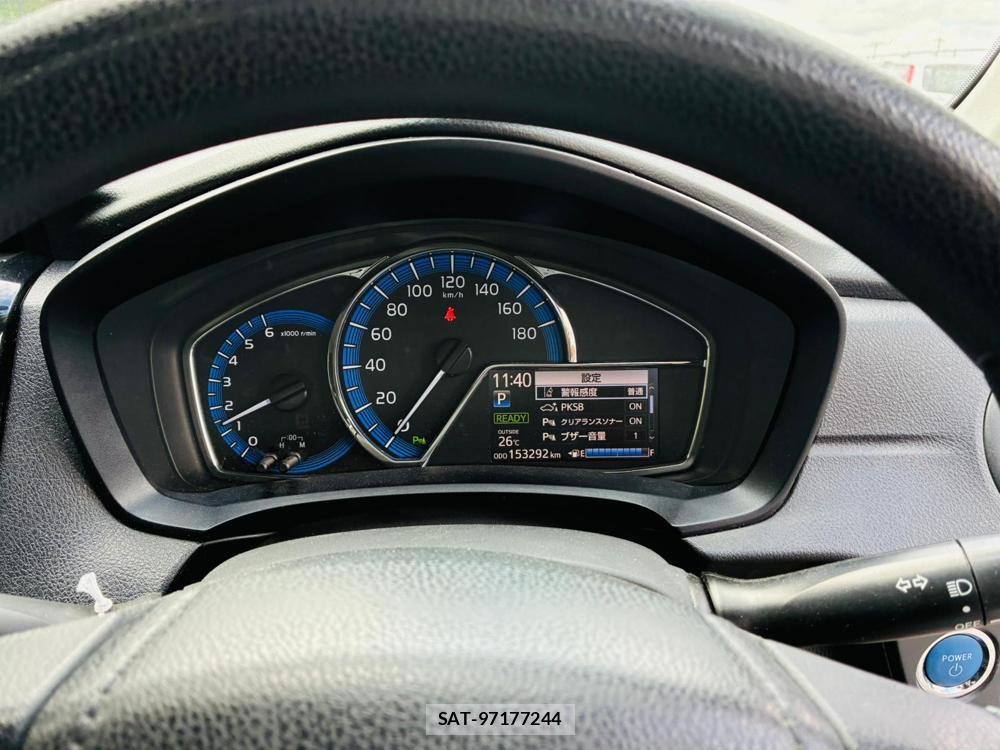 Toyota COROLLA AXIO 2020-09 8673690-15