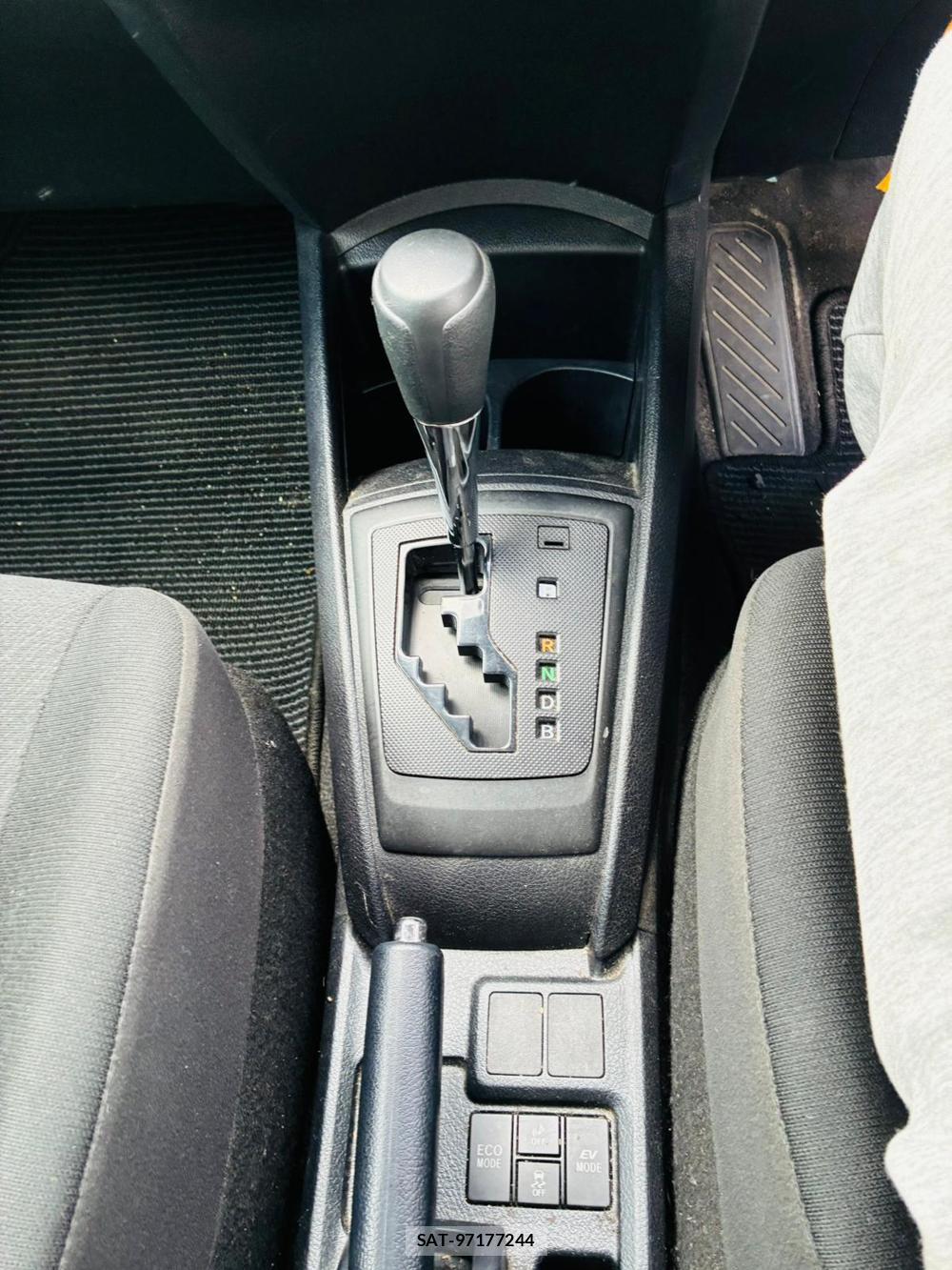 Toyota COROLLA AXIO 2020-09 8673690-21