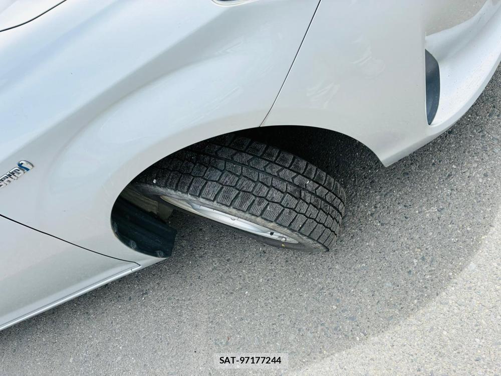 Toyota COROLLA AXIO 2020-09 8673690-31