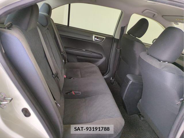 Toyota COROLLA AXIO 2015-12 8779773-25