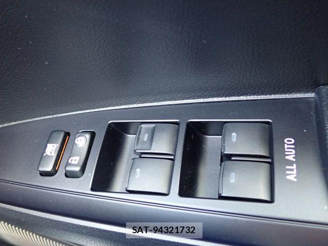 Toyota COROLLA AXIO 2022-06 8779769-13