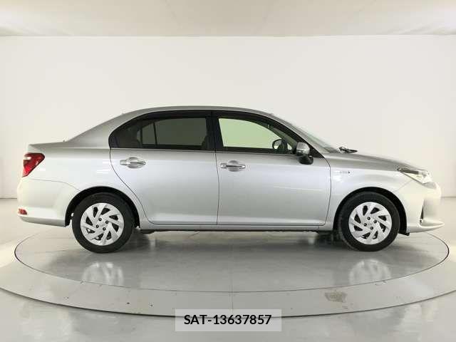 Toyota COROLLA AXIO 2017-11 8828274-11
