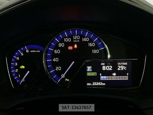 Toyota COROLLA AXIO 2017-11 8828274-15