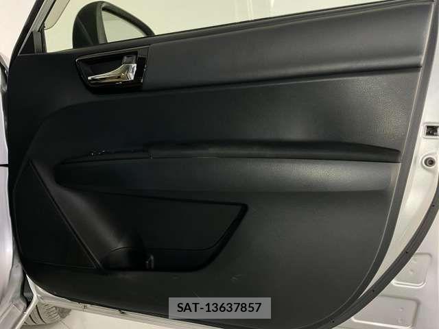Toyota COROLLA AXIO 2017-11 8828274-17