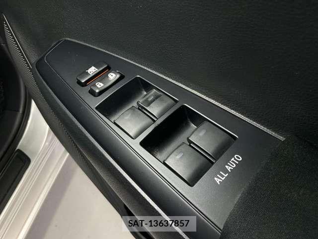 Toyota COROLLA AXIO 2017-11 8828274-18