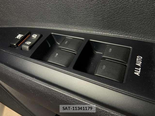 Toyota COROLLA AXIO 2014-07 8828275-14
