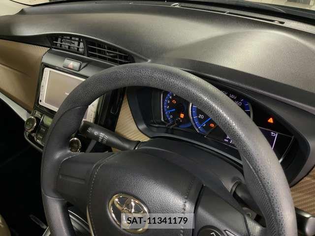 Toyota COROLLA AXIO 2014-07 8828275-15