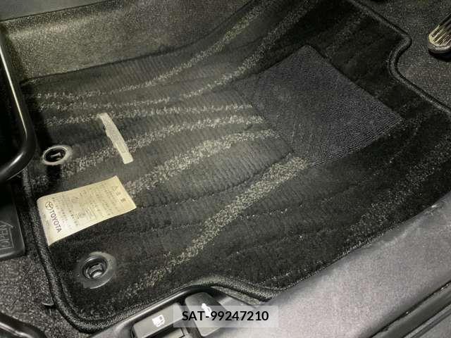 Toyota COROLLA AXIO 2013-12 8848504-18
