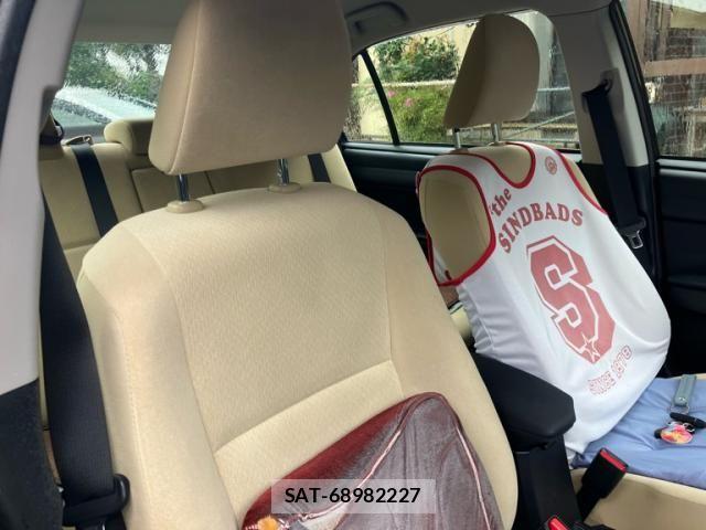 Toyota COROLLA AXIO 2016-11 8848505-12