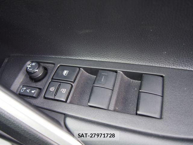 Toyota COROLLA CROSS 2023-06 1059895-14