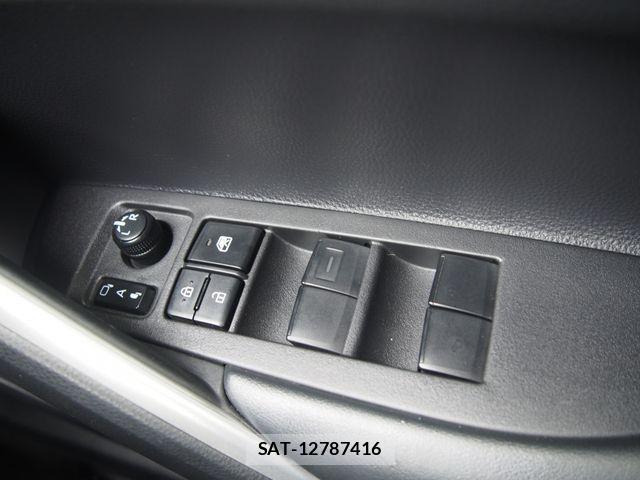 Toyota COROLLA CROSS 2023-03 1084610-15