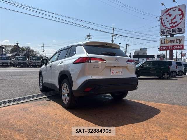 Toyota COROLLA CROSS 2023-11 6903405-9