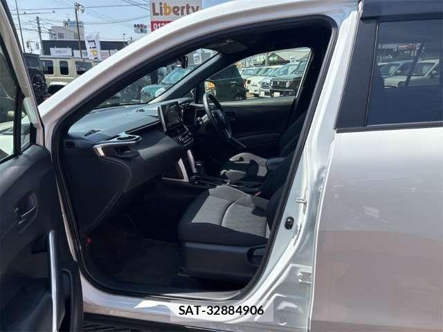 Toyota COROLLA CROSS 2023-11 6903405-13