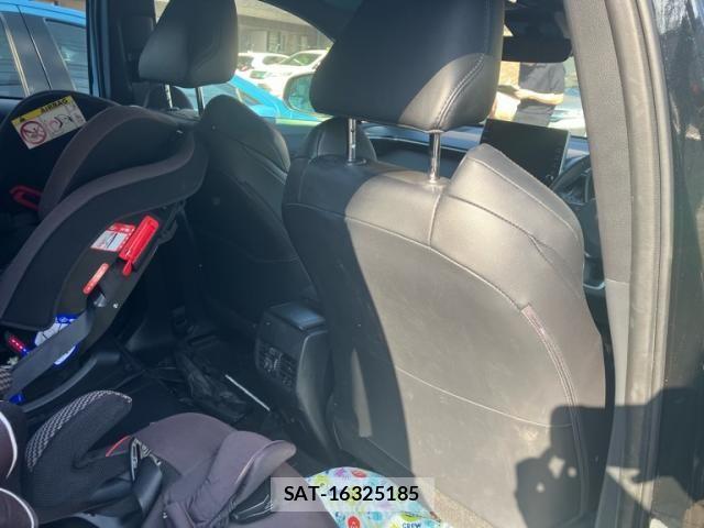 Toyota COROLLA CROSS 2023-02 7216254-14