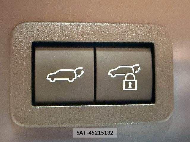 Toyota COROLLA CROSS 2024-06 7216260-5