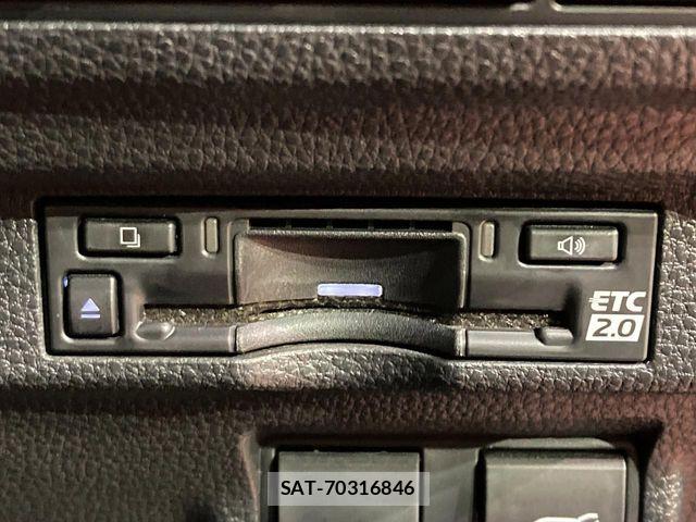 Toyota COROLLA CROSS 2023-11 7499963-6