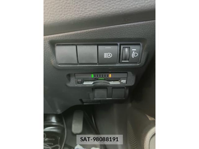 Toyota COROLLA CROSS 2022-04 7615589-14