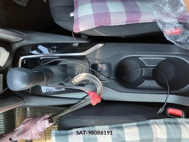 Toyota COROLLA CROSS 2022-04 7615589-16