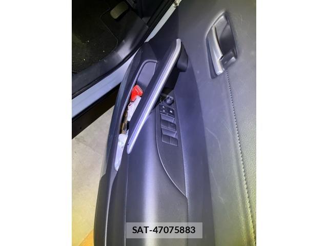 Toyota COROLLA CROSS 2023-08 7960988-12