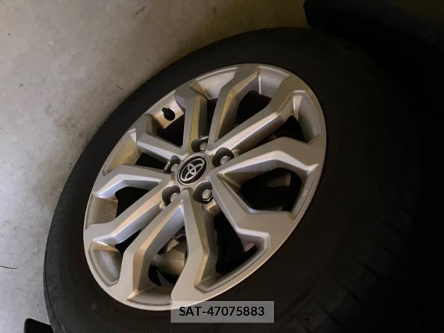 Toyota COROLLA CROSS 2023-08 7960988-7