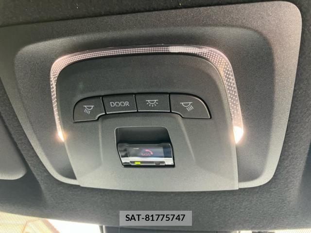 Toyota COROLLA CROSS 2022-03 8034904-23
