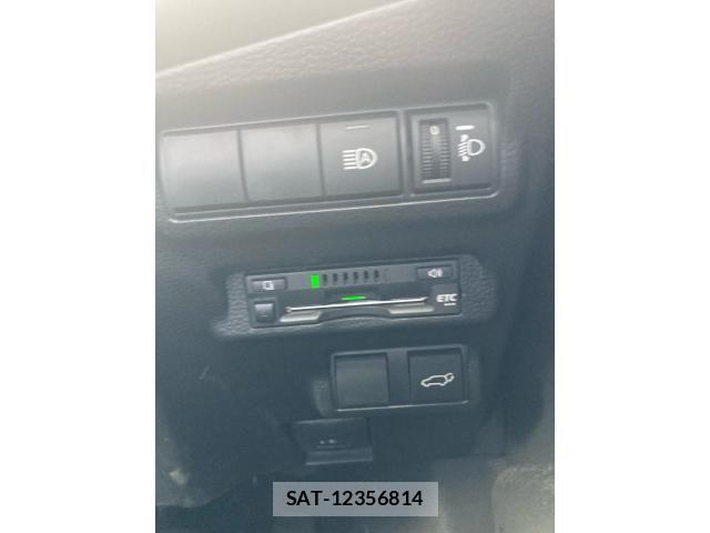 Toyota COROLLA CROSS 2023-06 8034903-11